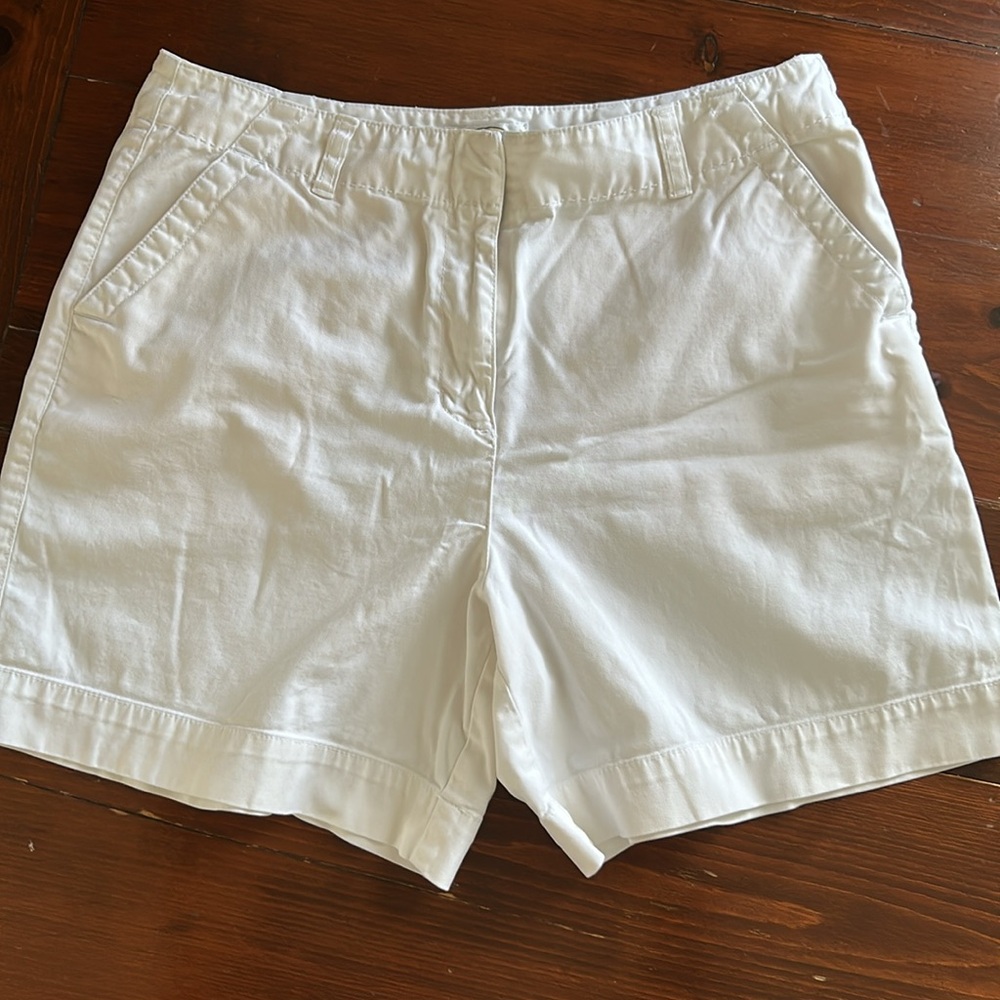 Talbots short size 12, stretch